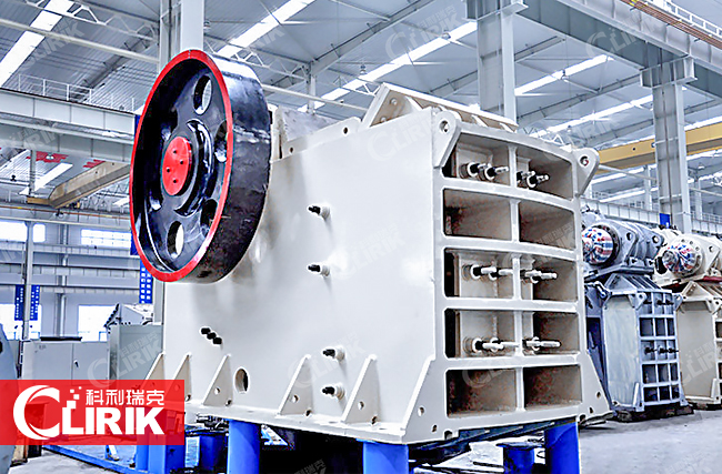 一臺(tái)小型碎石機(jī)的成本大概是多少?